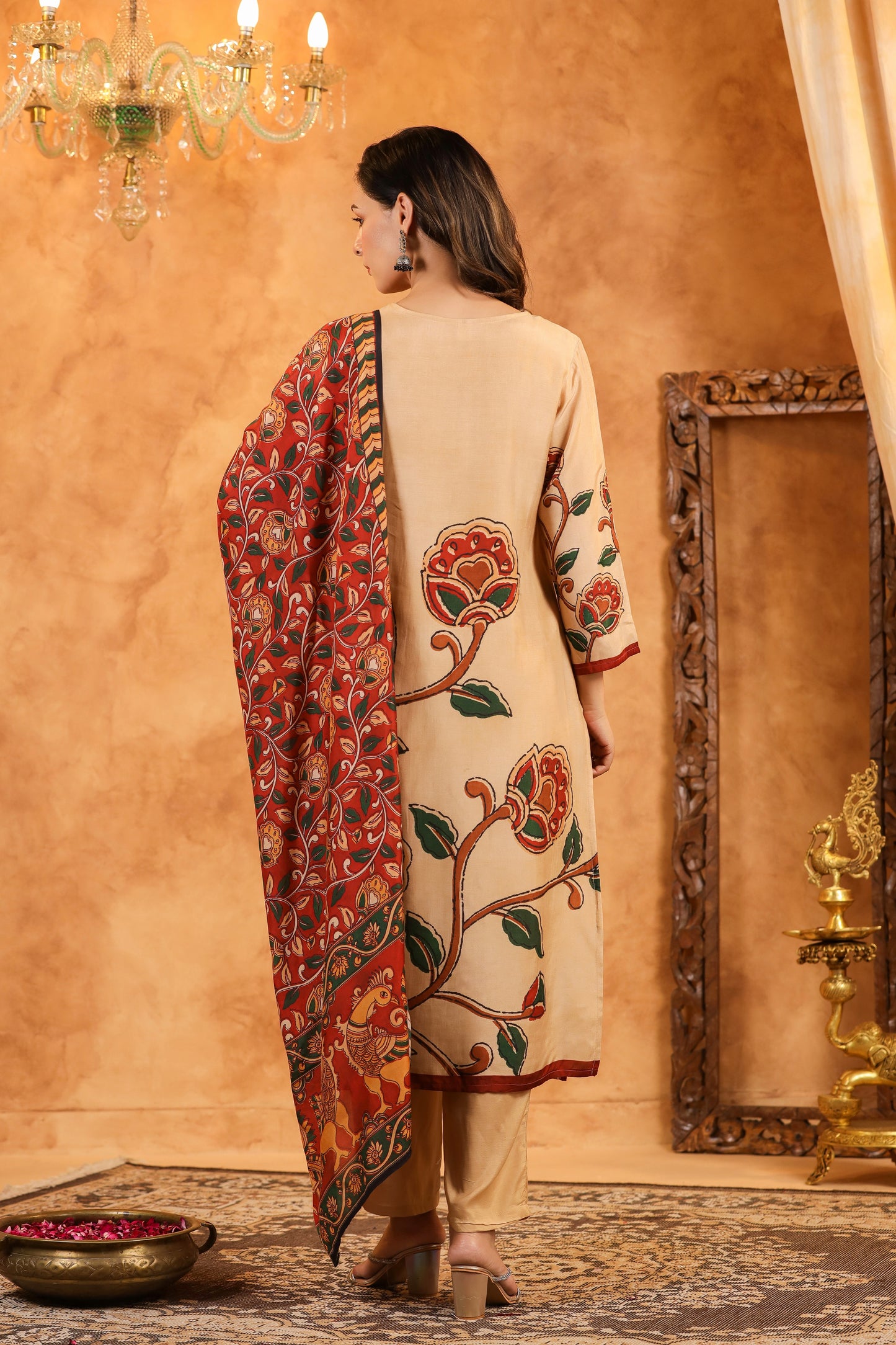 Beige Kalamkari Muslin Suit Set