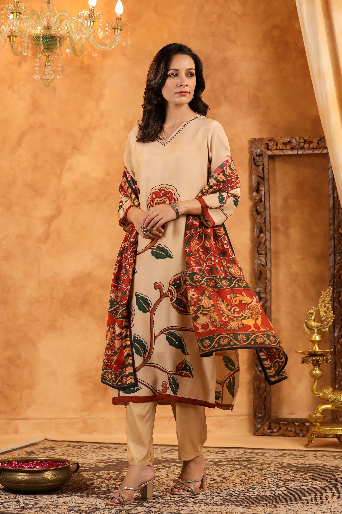 Beige Kalamkari Muslin Suit Set