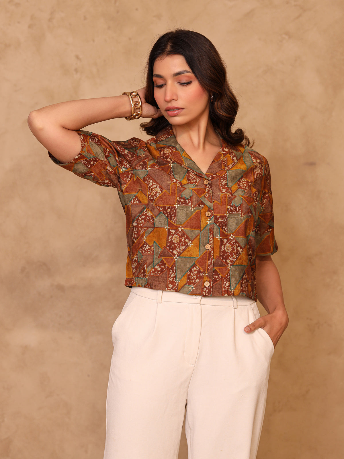 Remi Abstract Crop Shirt