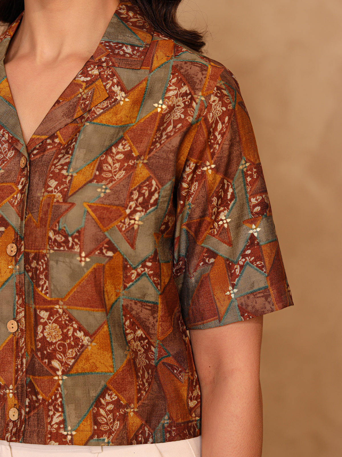 Remi Abstract Crop Shirt